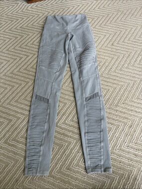 ALO size  XS leggings